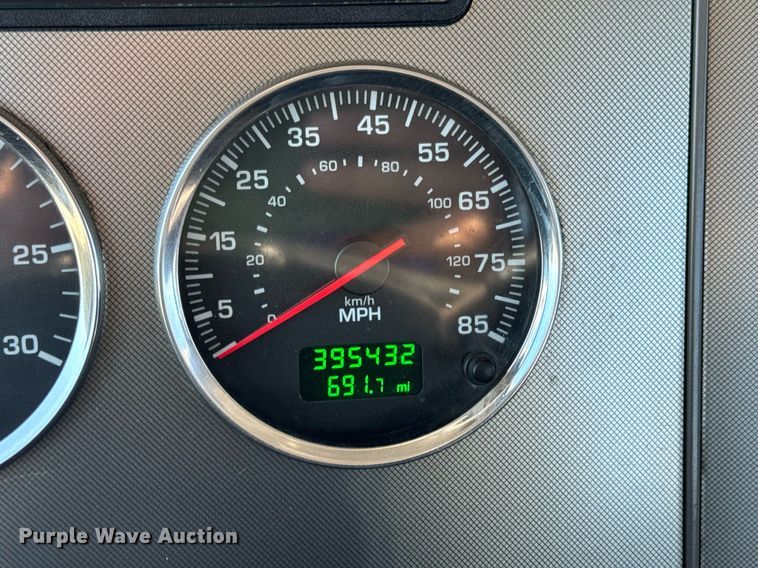 image for item DV1962 2016 Kenworth T370 semi truck