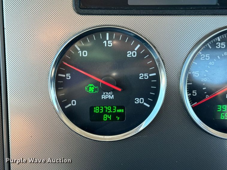 image for item DV1962 2016 Kenworth T370 semi truck