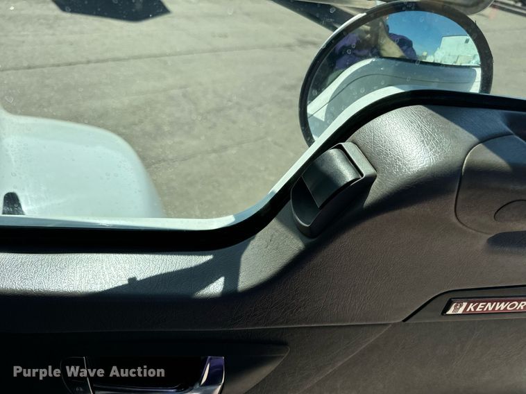 image for item DV1962 2016 Kenworth T370 semi truck