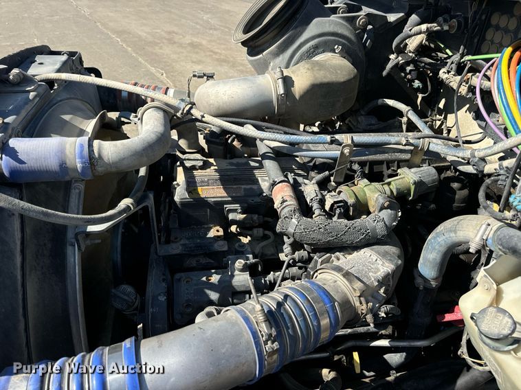 image for item DV1962 2016 Kenworth T370 semi truck