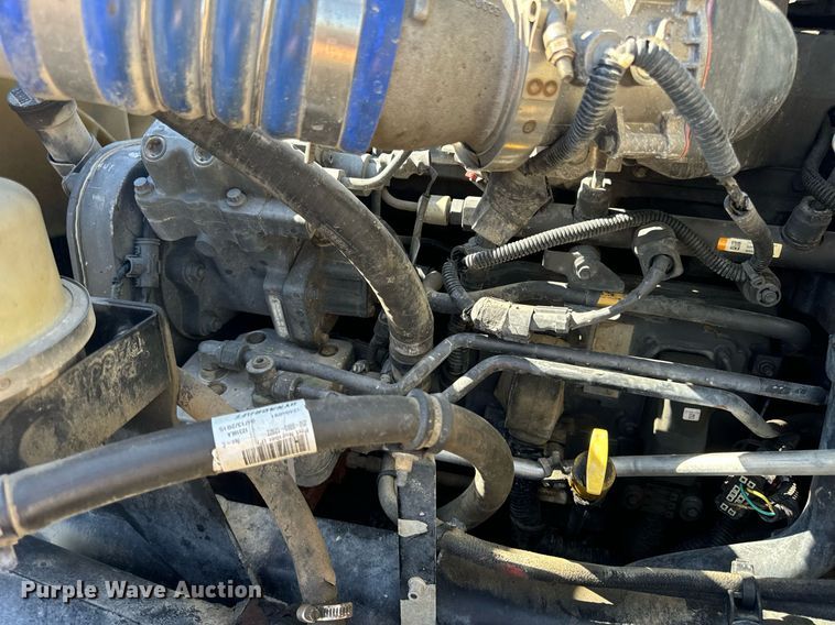 image for item DV1962 2016 Kenworth T370 semi truck