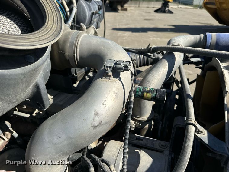 image for item DV1962 2016 Kenworth T370 semi truck