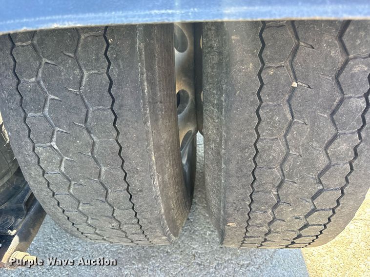 image for item DV1962 2016 Kenworth T370 semi truck