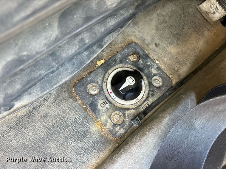 image for item DV1964 2016 Freightliner Cascadia semi truck