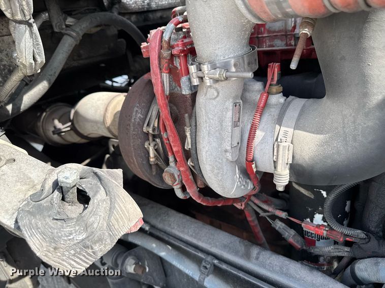 image for item DV2515 2009 Kenworth T800 semi truck