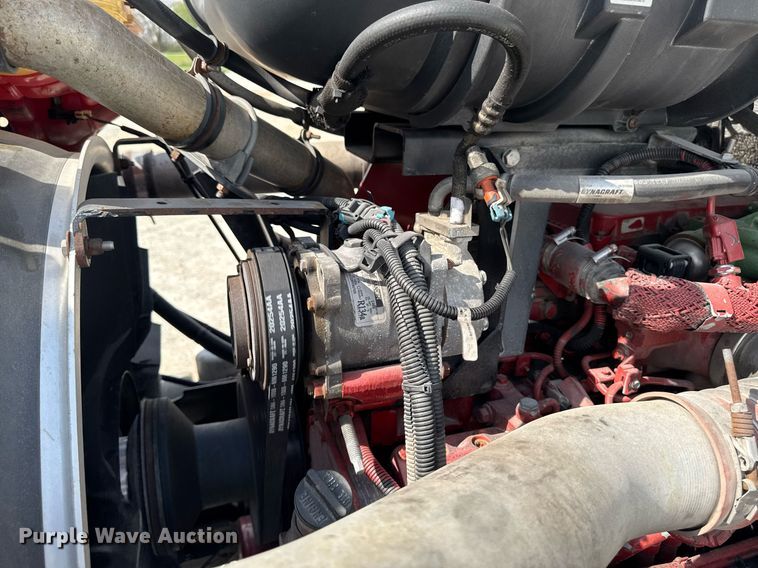 image for item DV2515 2009 Kenworth T800 semi truck