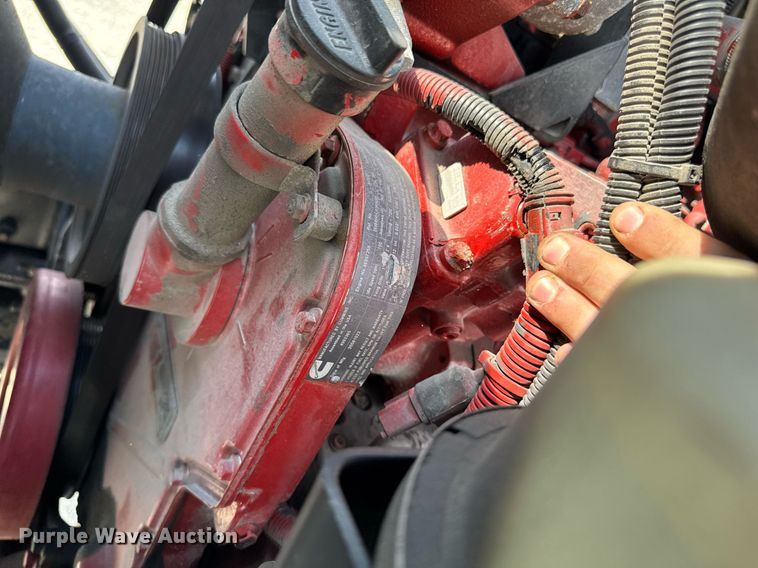 image for item DV2515 2009 Kenworth T800 semi truck