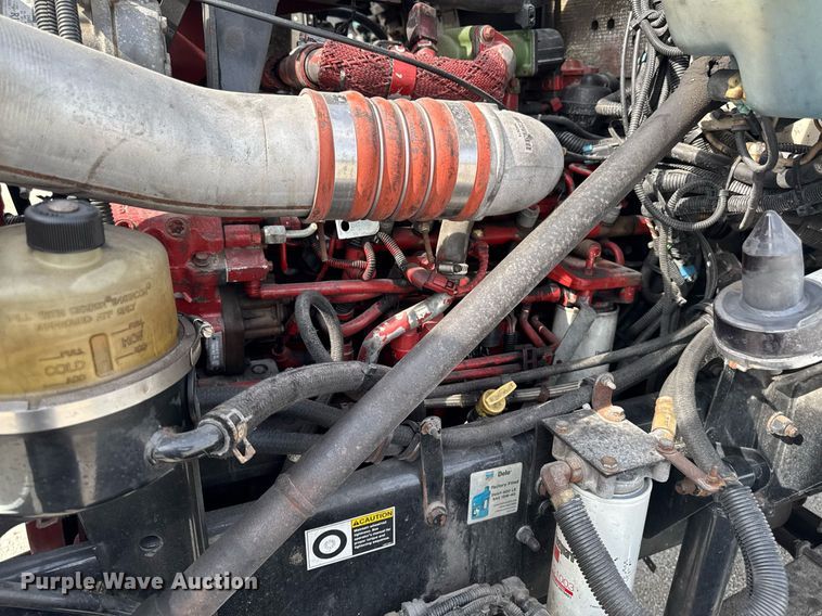 image for item DV2516 2009 Kenworth T800 semi truck