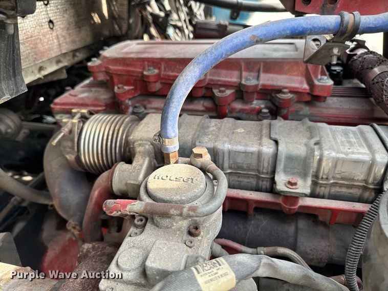 image for item DV2516 2009 Kenworth T800 semi truck