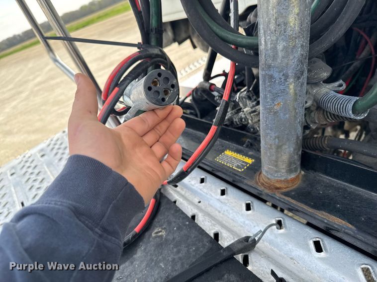 image for item DV2517 2016 Mack CXU semi truck