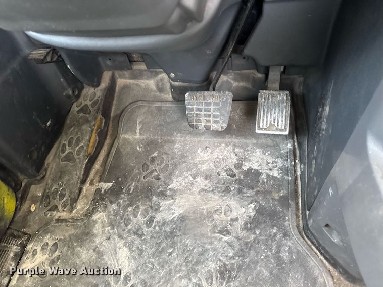 image for item DV2517 2016 Mack CXU semi truck