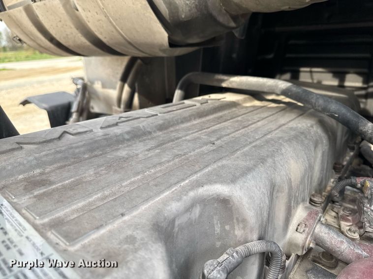 image for item DV2517 2016 Mack CXU semi truck