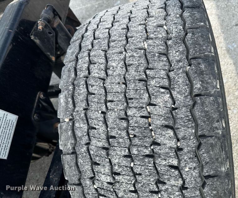 image for item DV2517 2016 Mack CXU semi truck