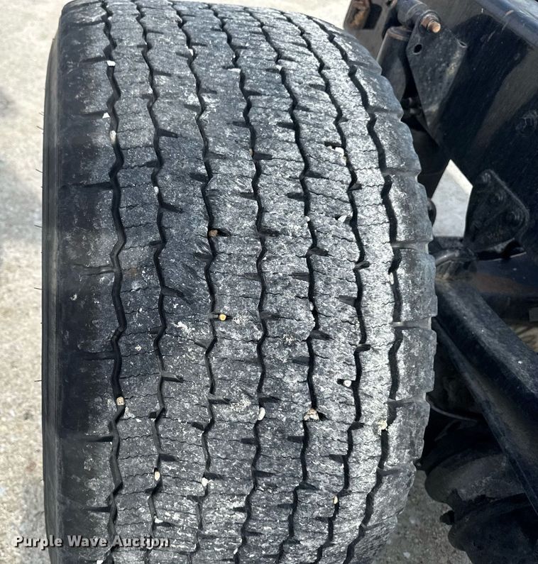 image for item DV2517 2016 Mack CXU semi truck