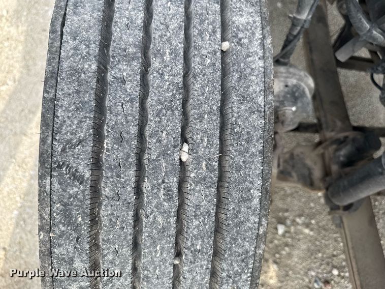 image for item DV2517 2016 Mack CXU semi truck