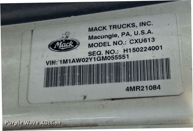 image for item DV2517 2016 Mack CXU semi truck