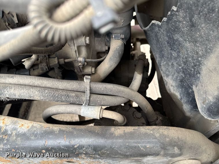 image for item DV2571 2000 Mack CL713 semi truck