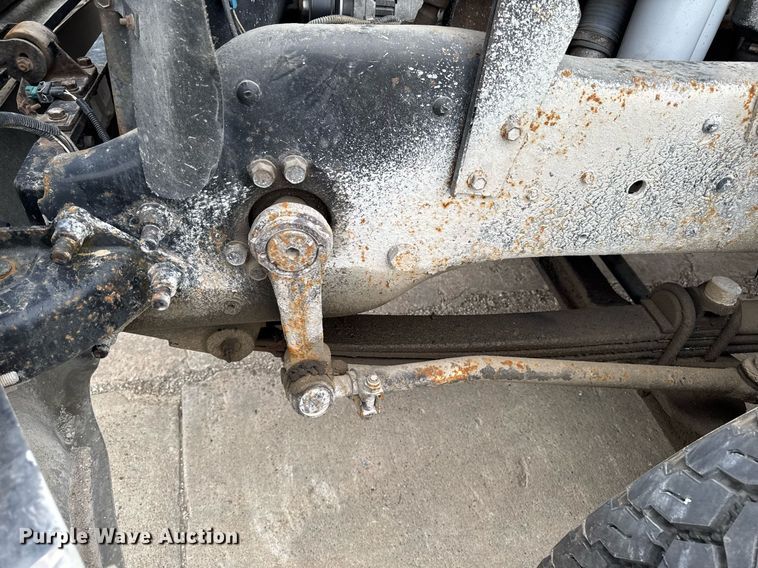 image for item DV2571 2000 Mack CL713 semi truck