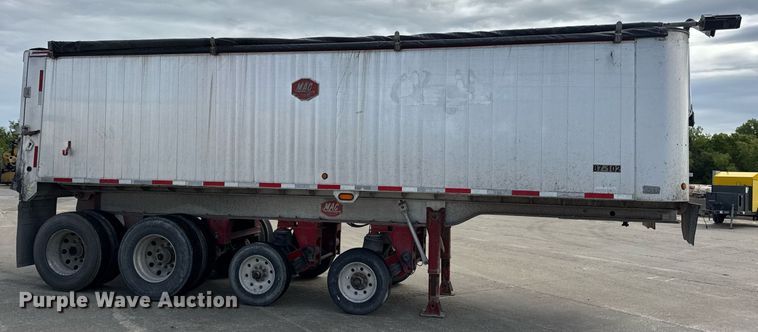 image for item DV4008 2009 Mac end dump trailer