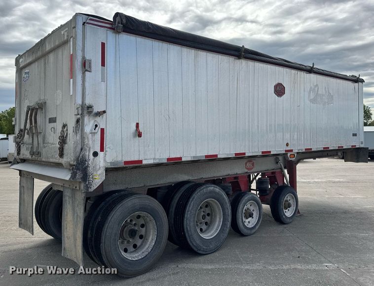image for item DV4008 2009 Mac end dump trailer