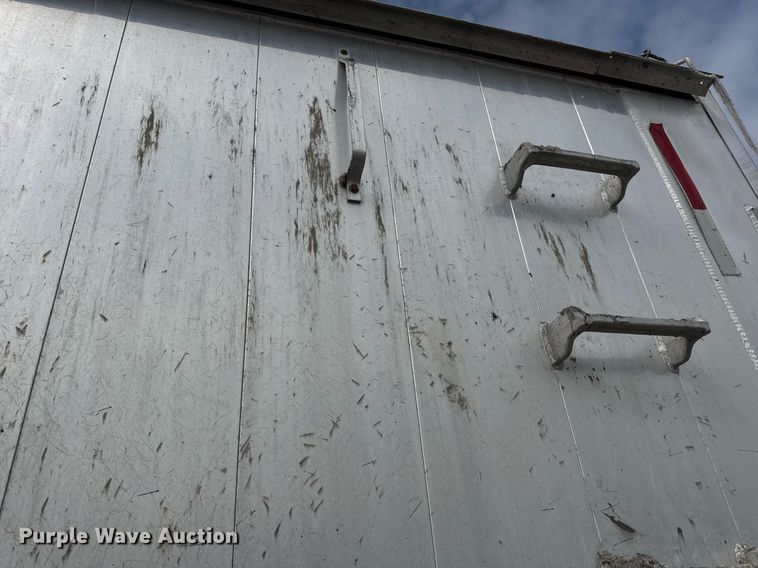 image for item DV4008 2009 Mac end dump trailer