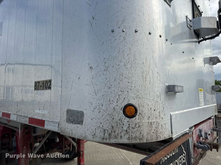 image for item DV4008 2009 Mac end dump trailer