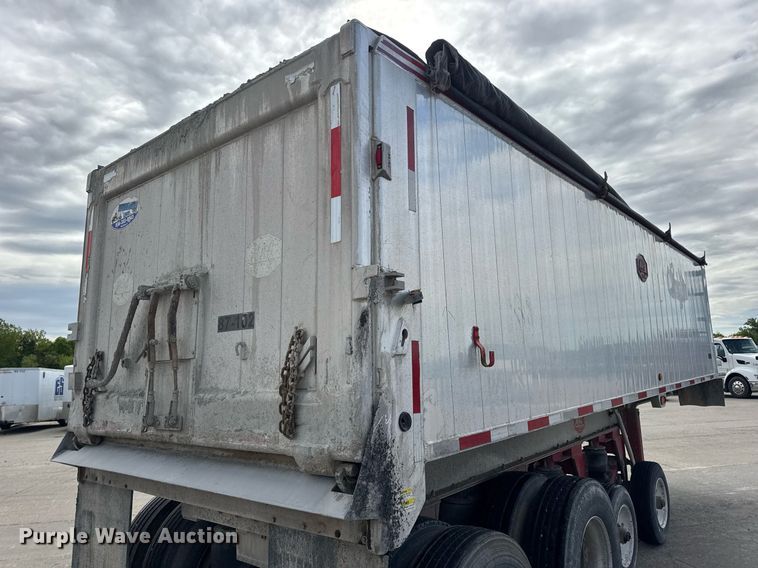 image for item DV4008 2009 Mac end dump trailer