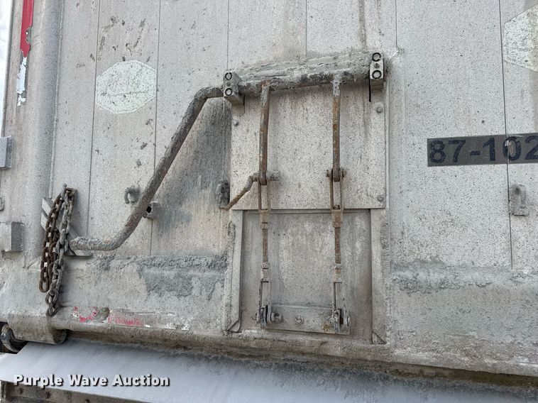 image for item DV4008 2009 Mac end dump trailer