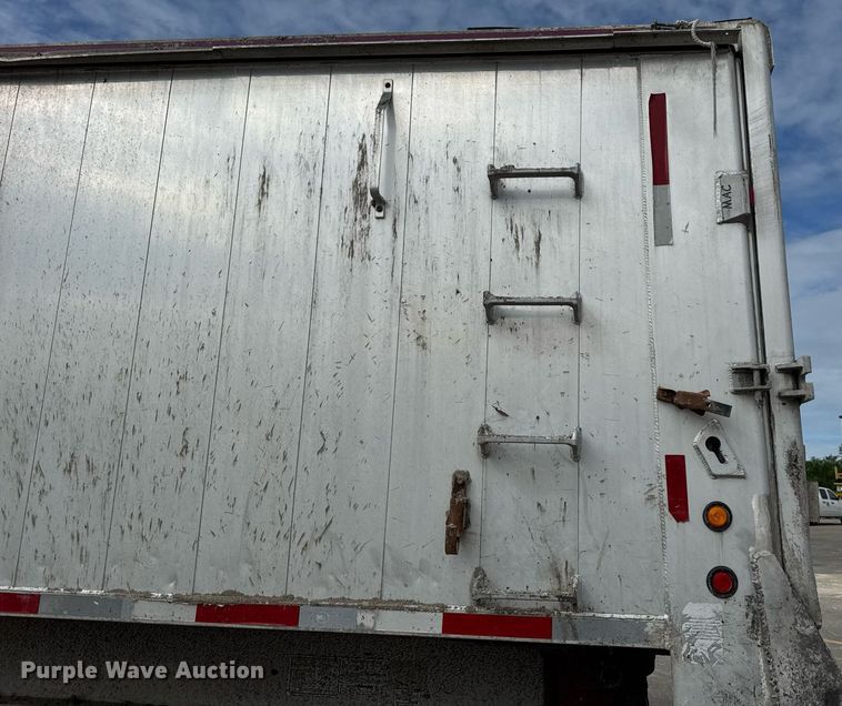 image for item DV4008 2009 Mac end dump trailer
