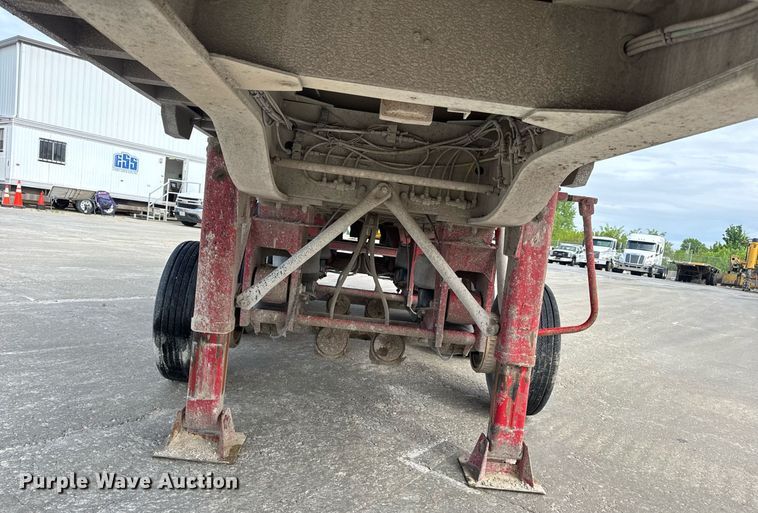 image for item DV4008 2009 Mac end dump trailer