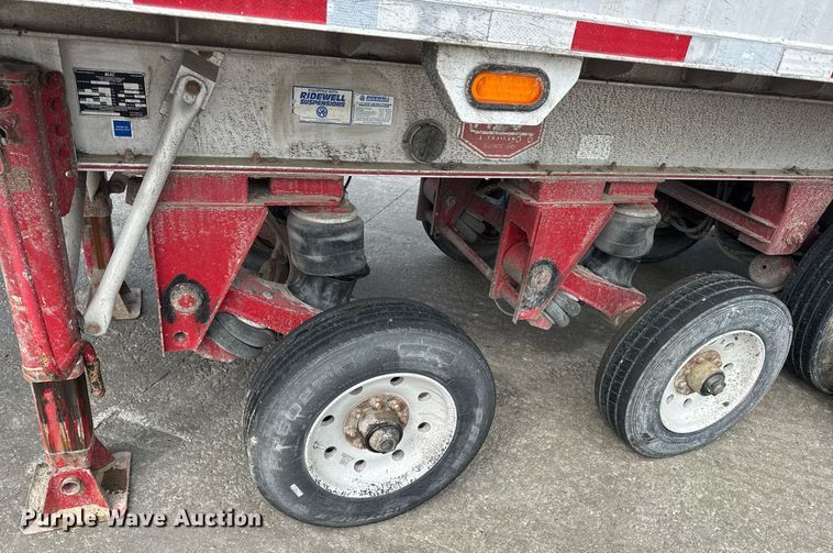 image for item DV4008 2009 Mac end dump trailer