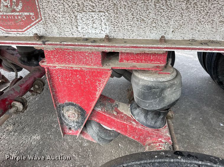 image for item DV4008 2009 Mac end dump trailer