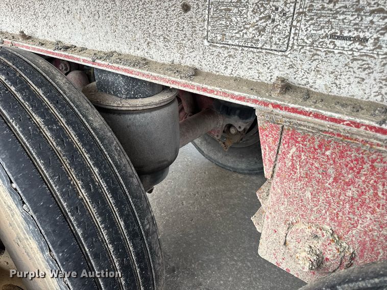 image for item DV4008 2009 Mac end dump trailer