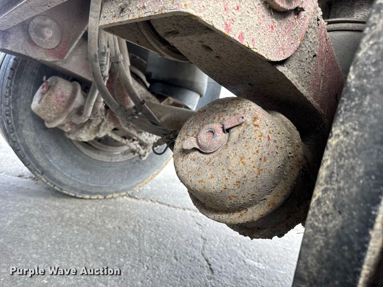 image for item DV4008 2009 Mac end dump trailer