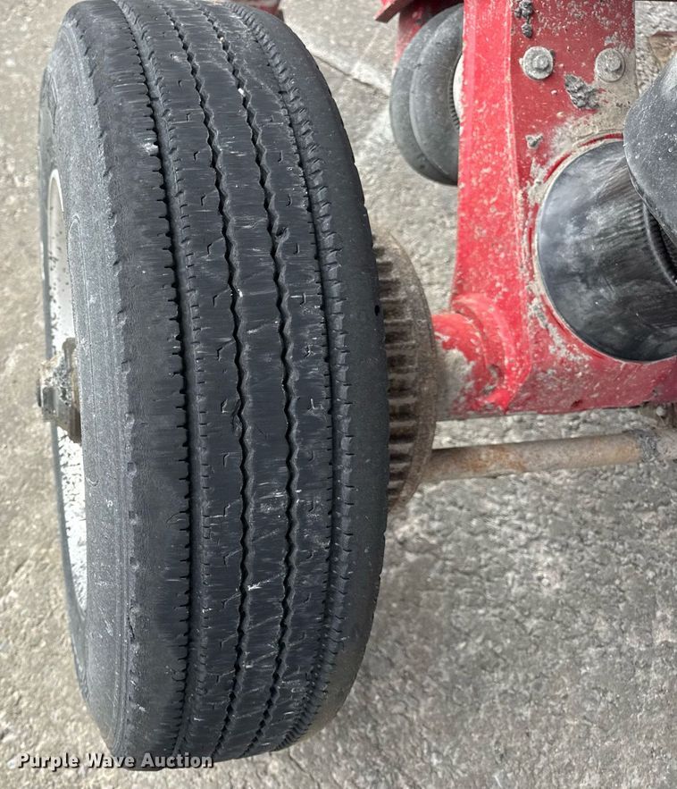 image for item DV4008 2009 Mac end dump trailer