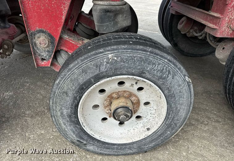 image for item DV4008 2009 Mac end dump trailer