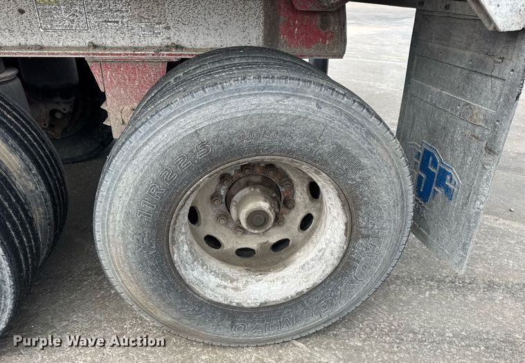 image for item DV4008 2009 Mac end dump trailer