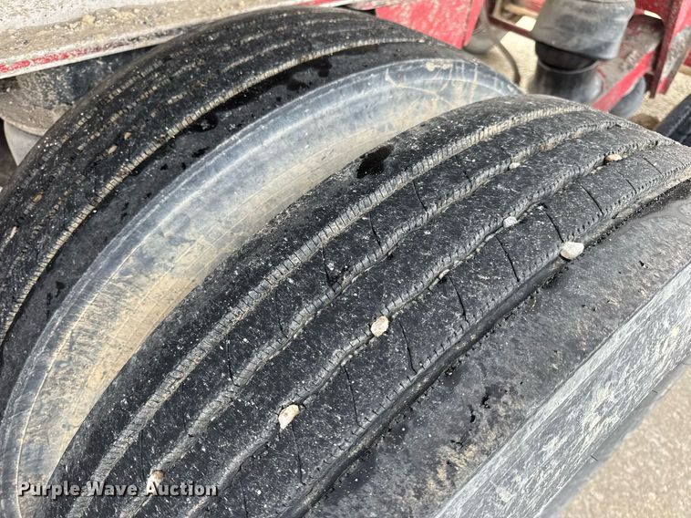 image for item DV4008 2009 Mac end dump trailer