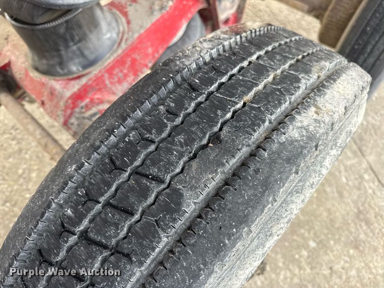 image for item DV4008 2009 Mac end dump trailer