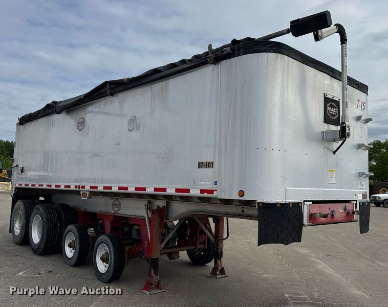 image for item DV4009 2010 Mac end dump trailer