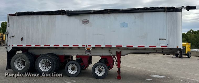 image for item DV4009 2010 Mac end dump trailer