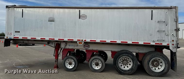 image for item DV4009 2010 Mac end dump trailer