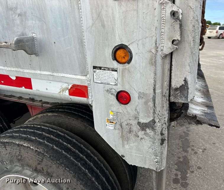 image for item DV4009 2010 Mac end dump trailer