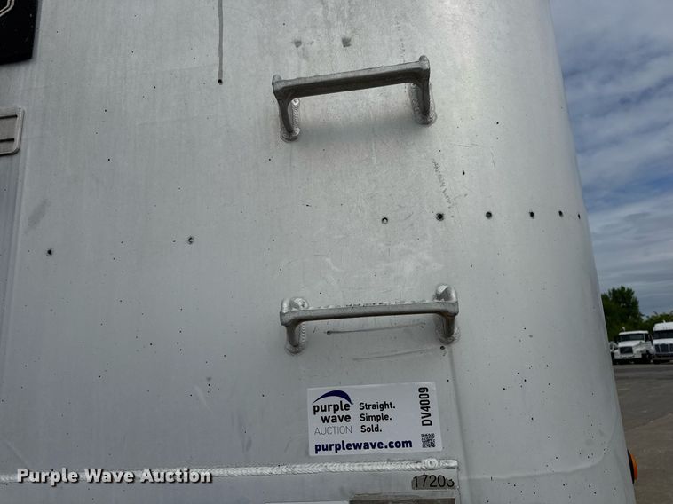 image for item DV4009 2010 Mac end dump trailer