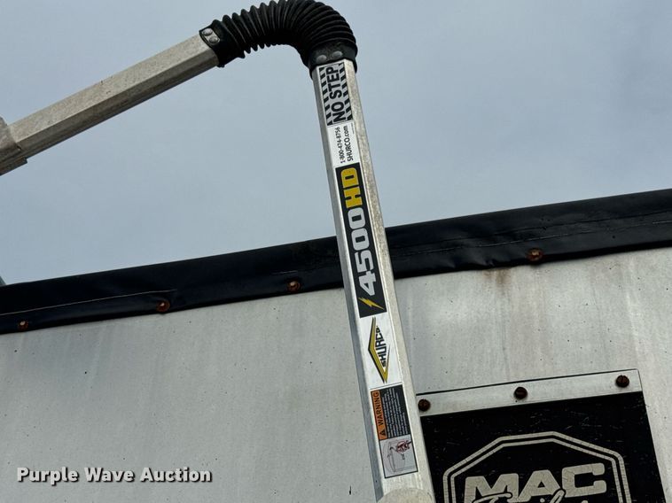 image for item DV4009 2010 Mac end dump trailer