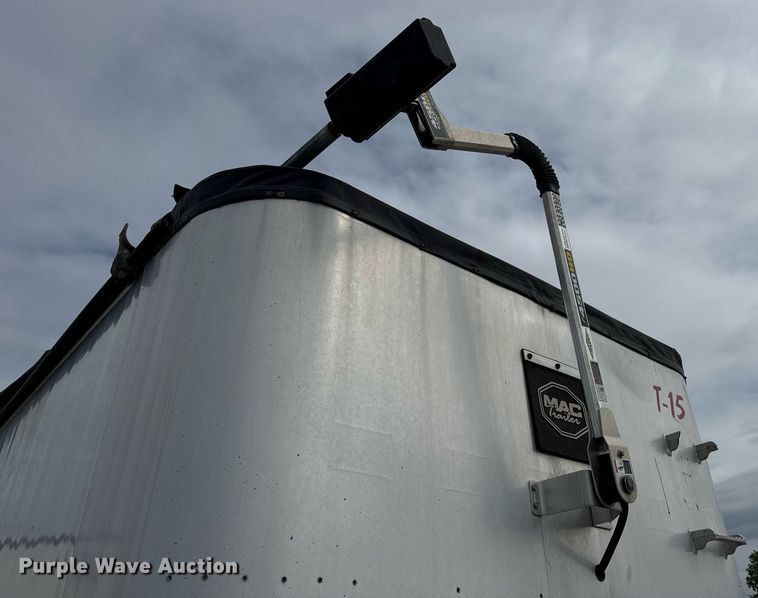 image for item DV4009 2010 Mac end dump trailer