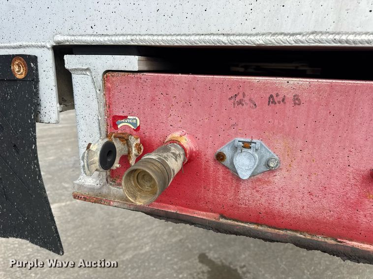 image for item DV4009 2010 Mac end dump trailer