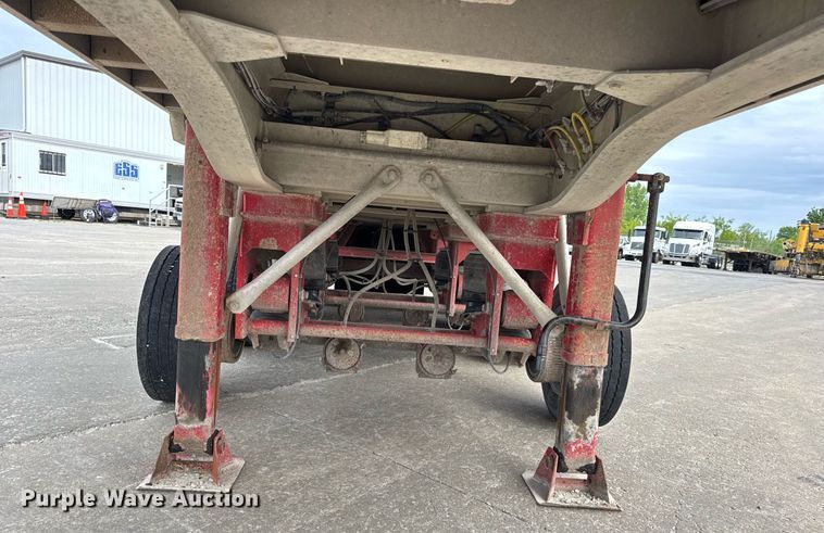 image for item DV4009 2010 Mac end dump trailer