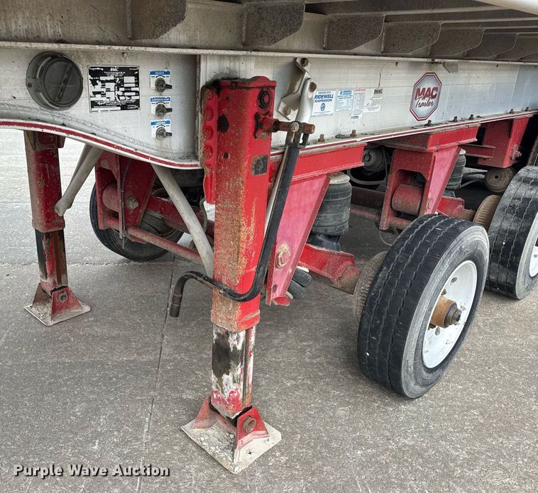 image for item DV4009 2010 Mac end dump trailer
