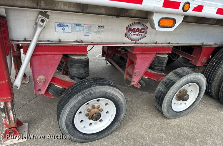 image for item DV4009 2010 Mac end dump trailer